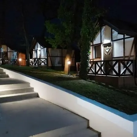 Bungalovi I Sobe Duboko