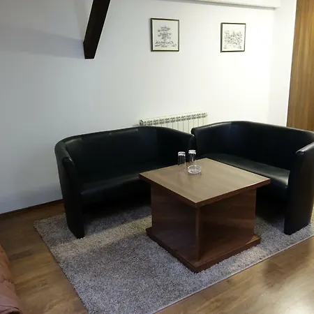 Bungalovi I Sobe Duboko *